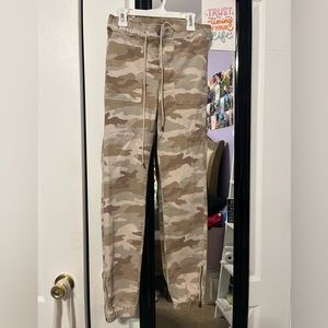 Beige Camo American Eagle Pants